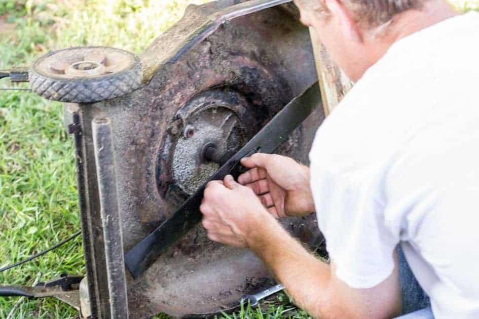 Factors To Consider When Sharpening Your Riding Mowers Blades