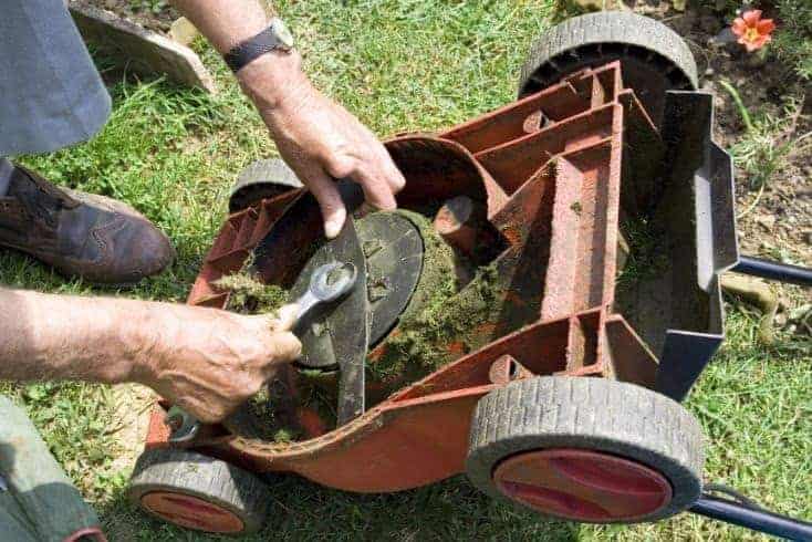 How To Sharpen Mower & Riding Lawn Mower Blades Without Removing Them