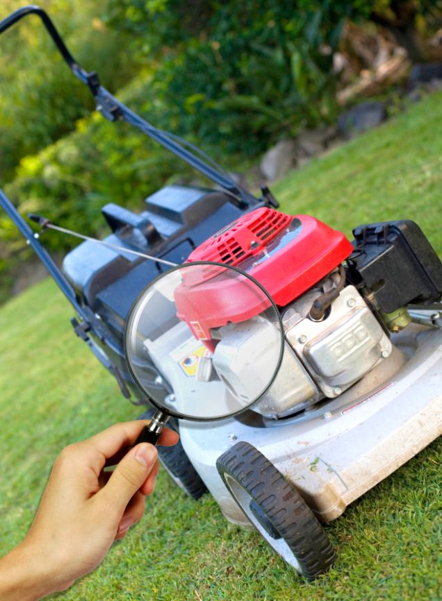 Common Symptoms Your Lawnmowers Carburettor